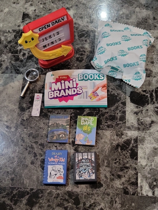 Zuru Other - Mini Brands Books Bundle
